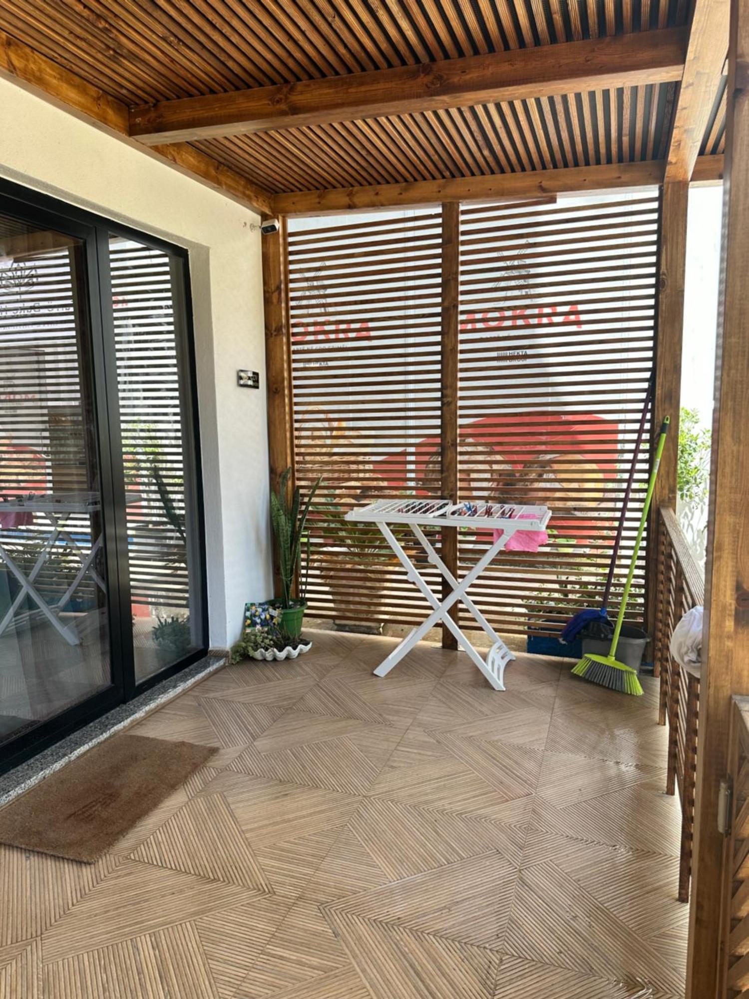 Seahana Apartment Himare Exterior foto